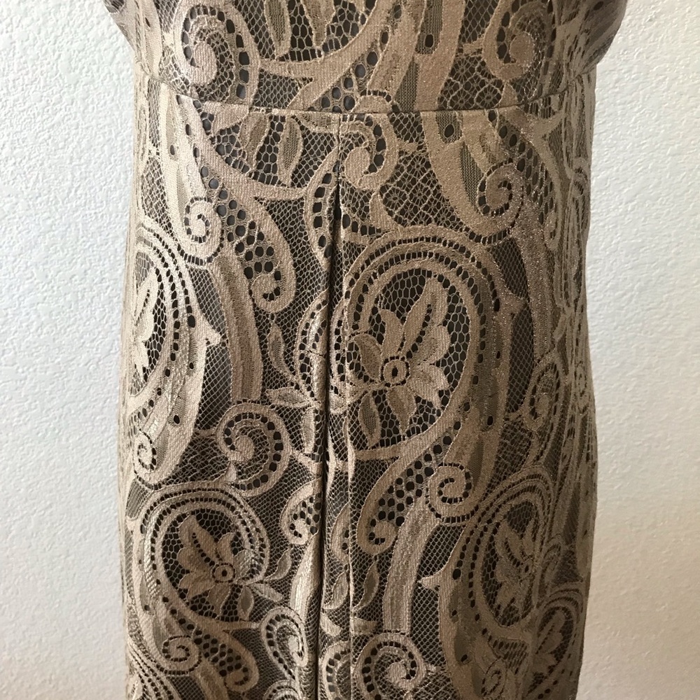Dress - Picture 4 of 7